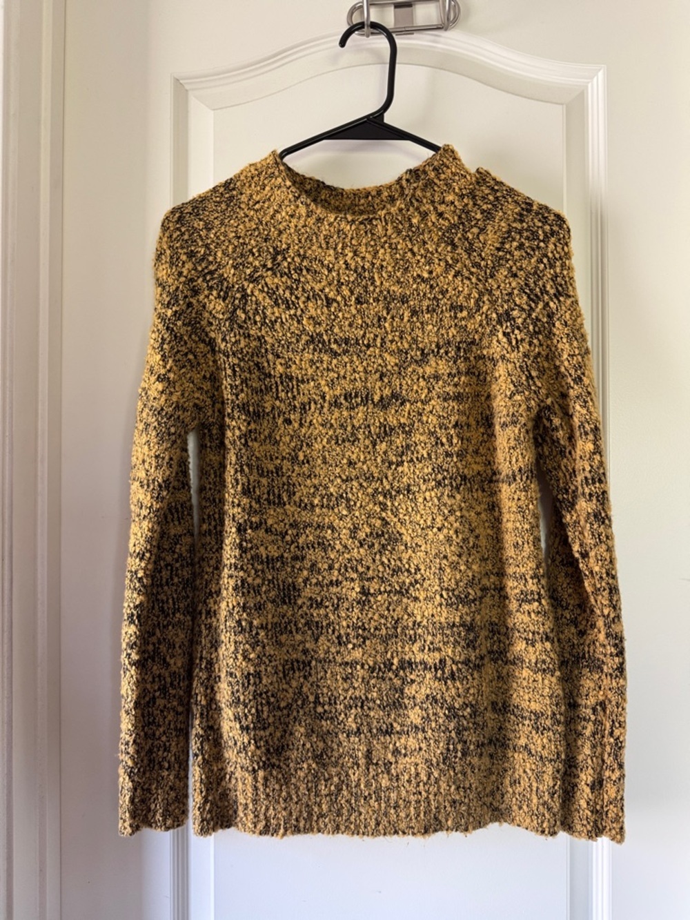 Romeo & Juliet Couture Marled Mustard and Black Crewneck Sweater / AA90